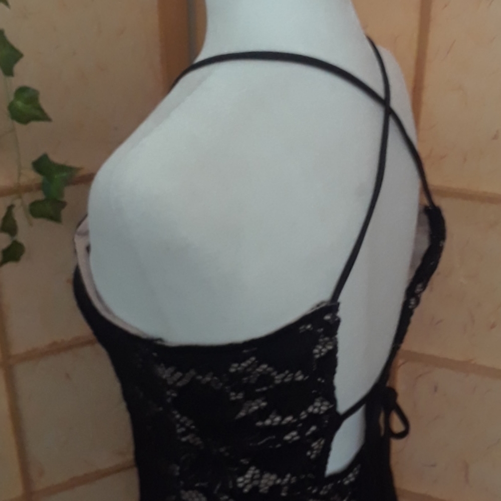 January 7 black lace with spagetti straps dress - Picture 4 of 8